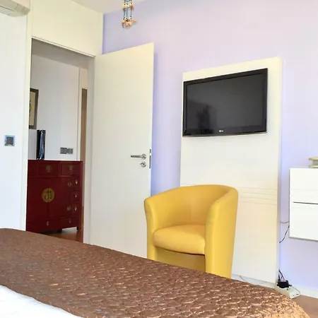 Apartment Seculo Xxi-c, A In Madeira Funchal (Madeira)