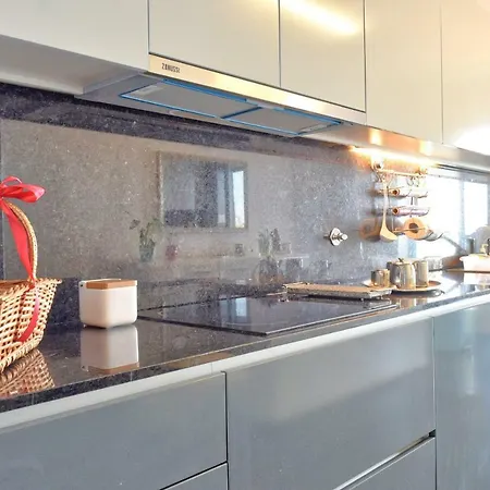 Apartment Seculo Xxi-c, A In Madeira